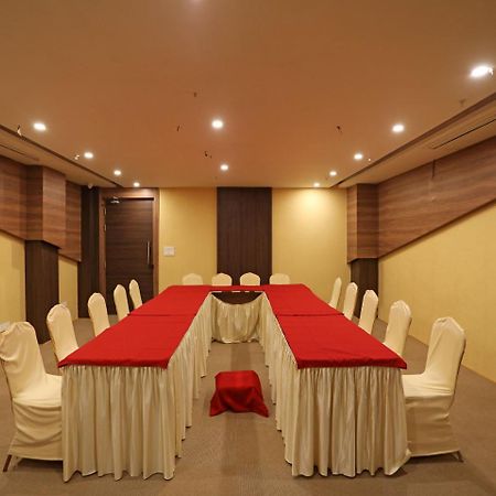 Oyo 16835 Stayotel Kolkata Airport Экстерьер фото