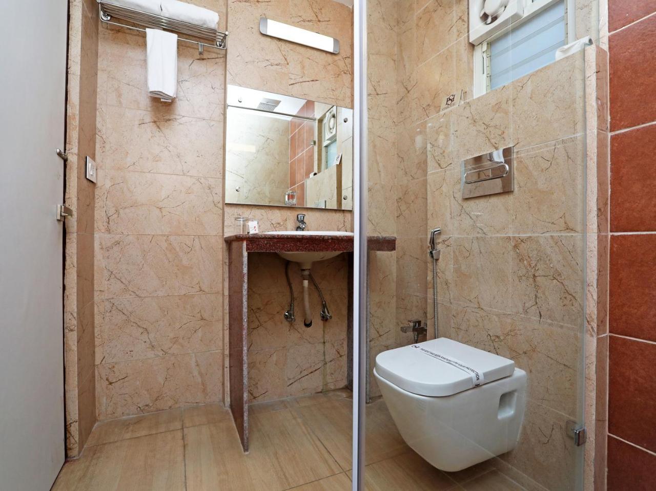 Oyo 16835 Stayotel Kolkata Airport Экстерьер фото