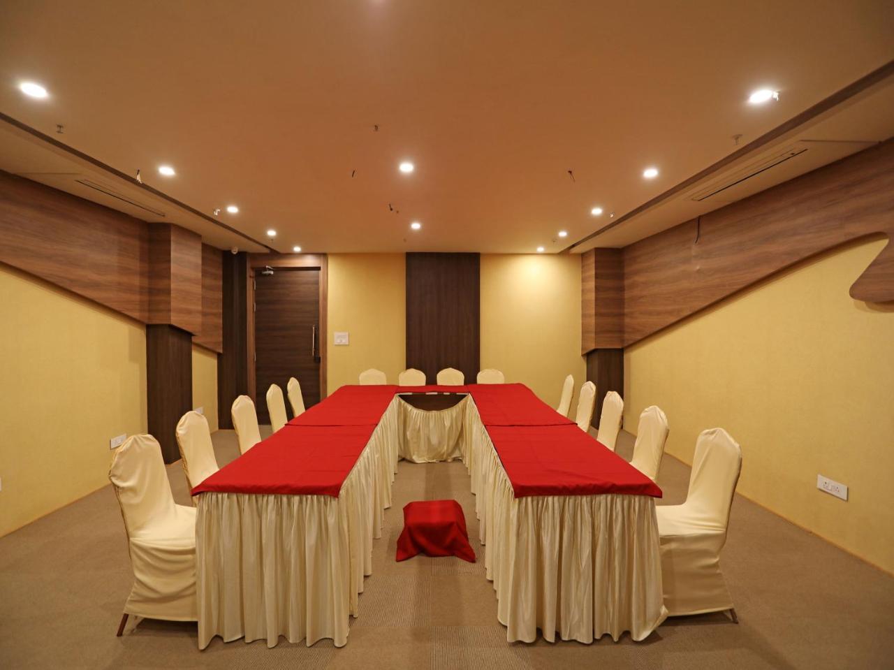 Oyo 16835 Stayotel Kolkata Airport Экстерьер фото