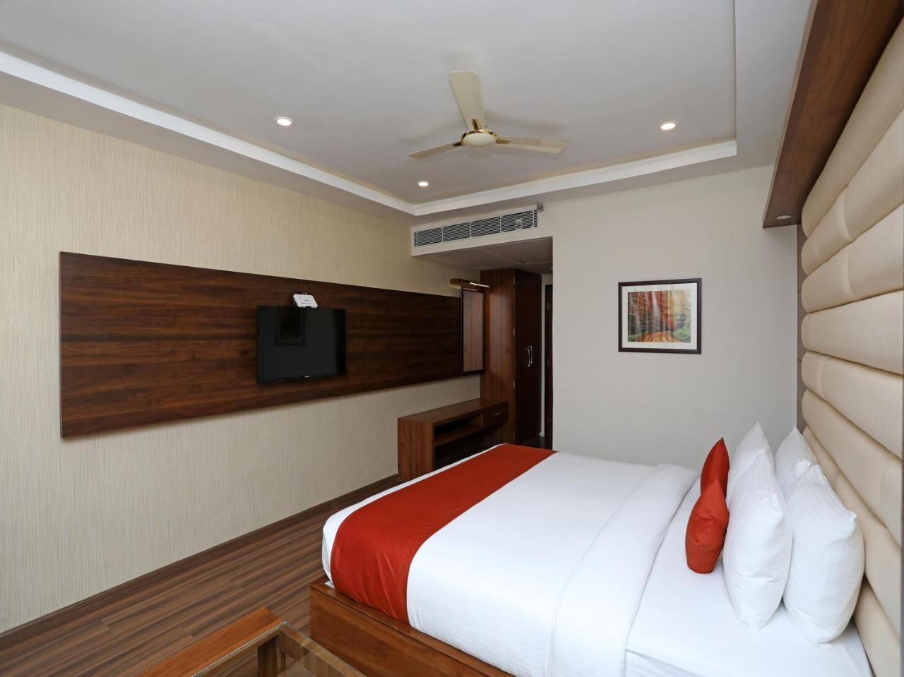 Oyo 16835 Stayotel Kolkata Airport Экстерьер фото