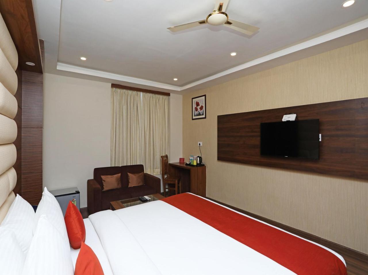 Oyo 16835 Stayotel Kolkata Airport Экстерьер фото