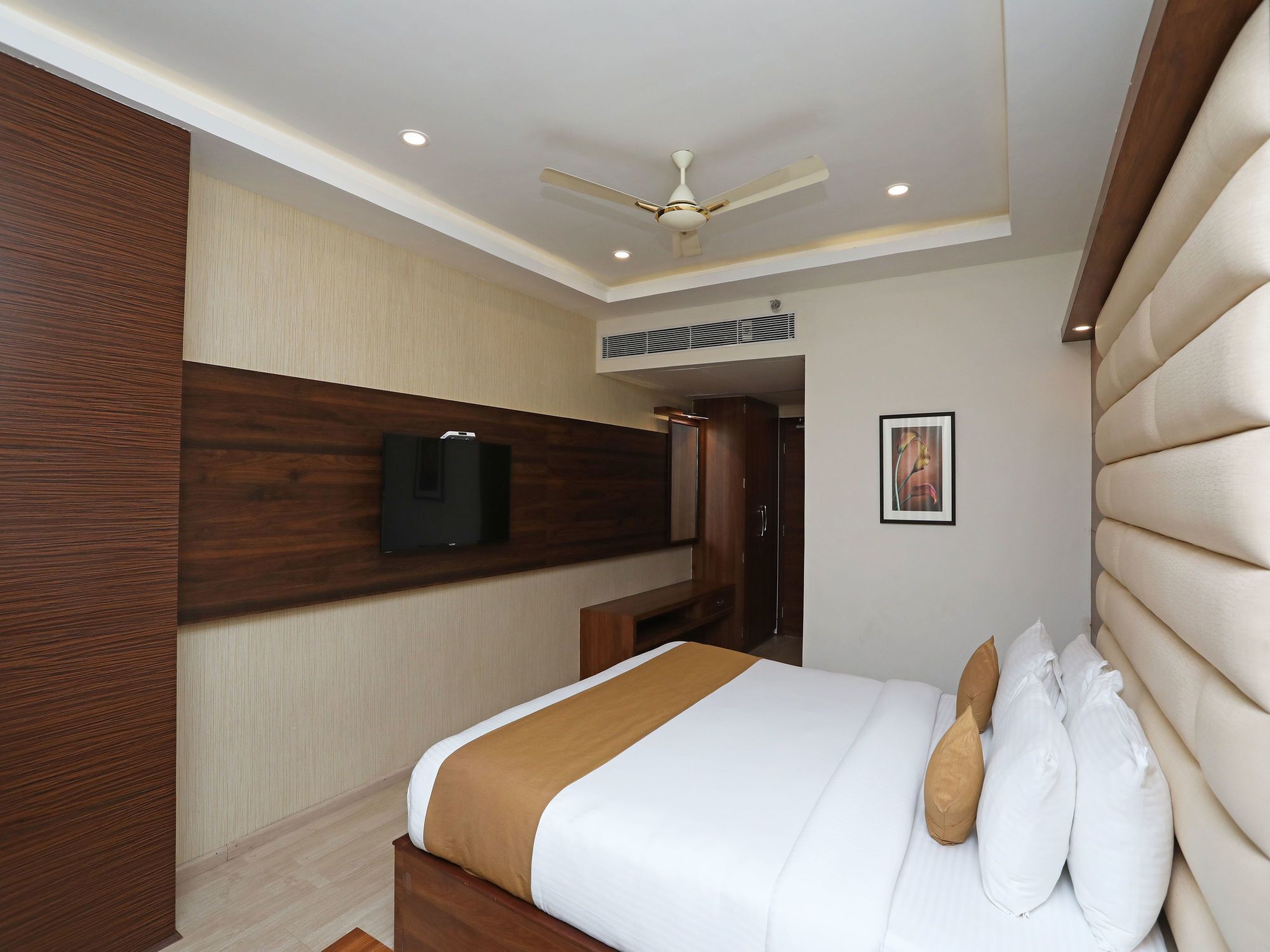 Oyo 16835 Stayotel Kolkata Airport Экстерьер фото